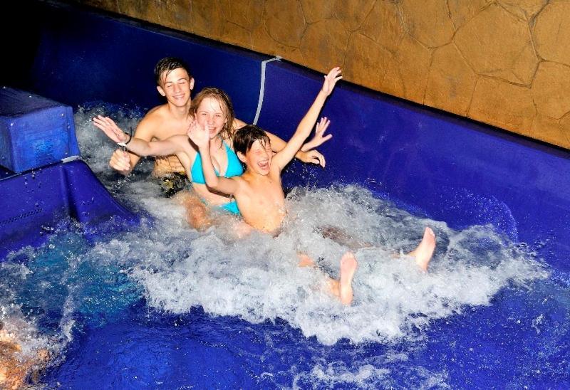 Reit- Und Sporthotel Eibenstock Bagian luar foto